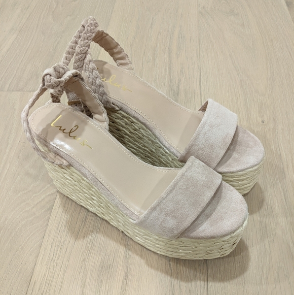 Lulu's platforms - Picture 3 of 9